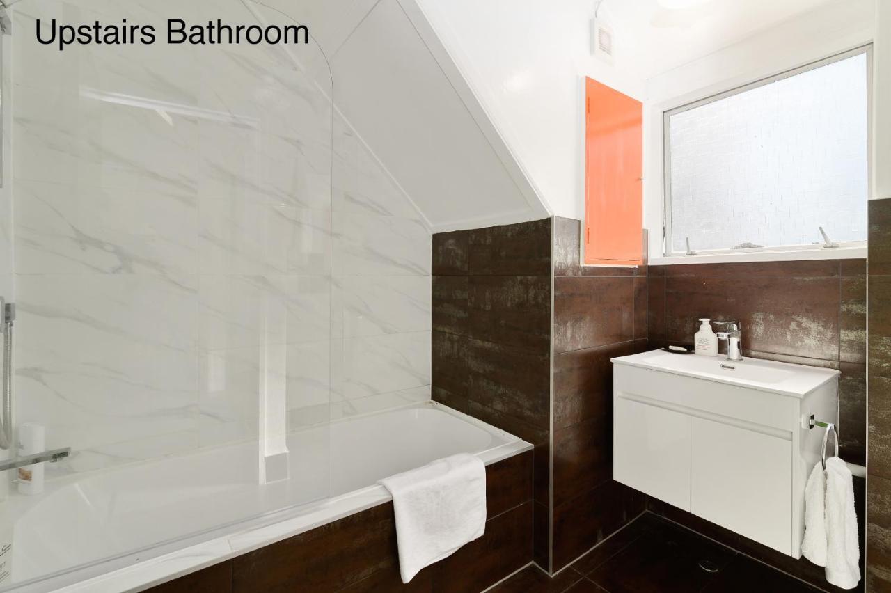 Water'S Edge City Retreat Rotorua Bagian luar foto
