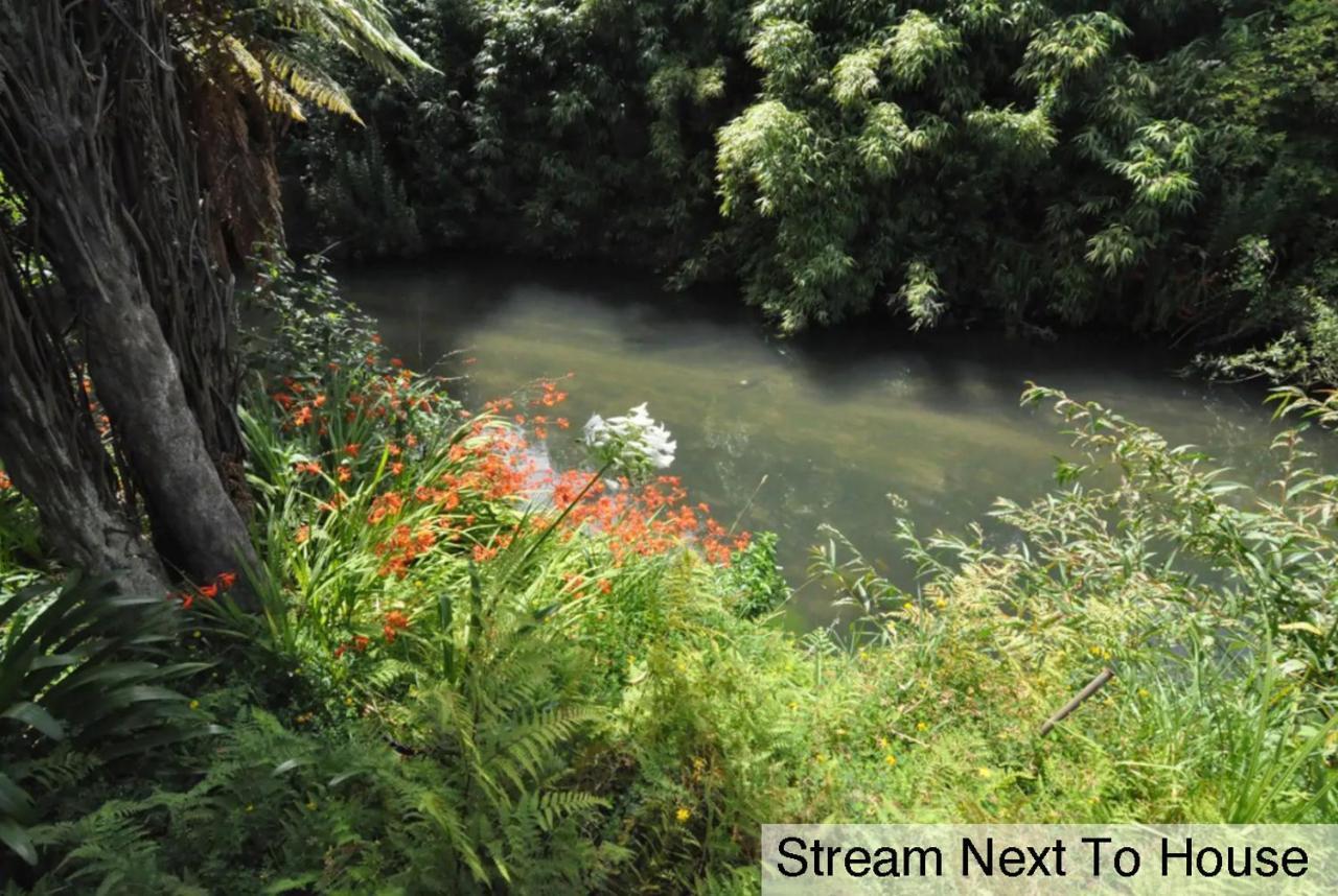 Water'S Edge City Retreat Rotorua Bagian luar foto